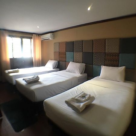 At Ease Bijou Hotel Чиангмай Екстериор снимка