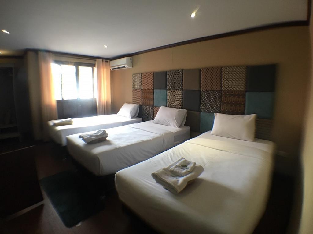 At Ease Bijou Hotel Чиангмай Екстериор снимка