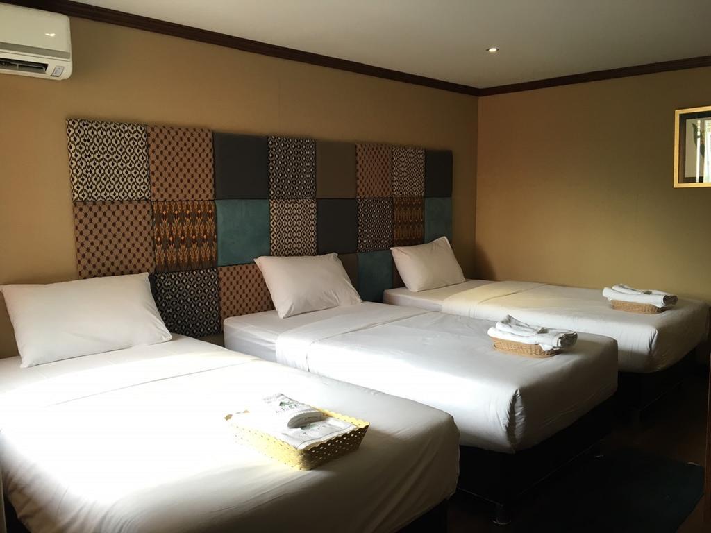 At Ease Bijou Hotel Чиангмай Екстериор снимка