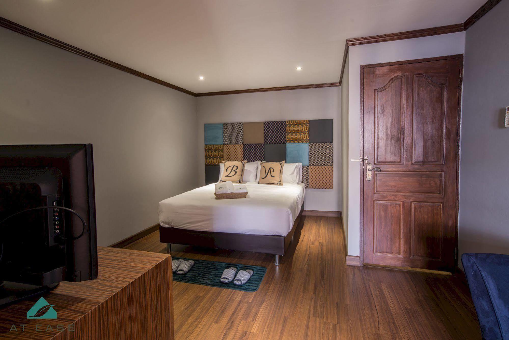 At Ease Bijou Hotel Чиангмай Екстериор снимка